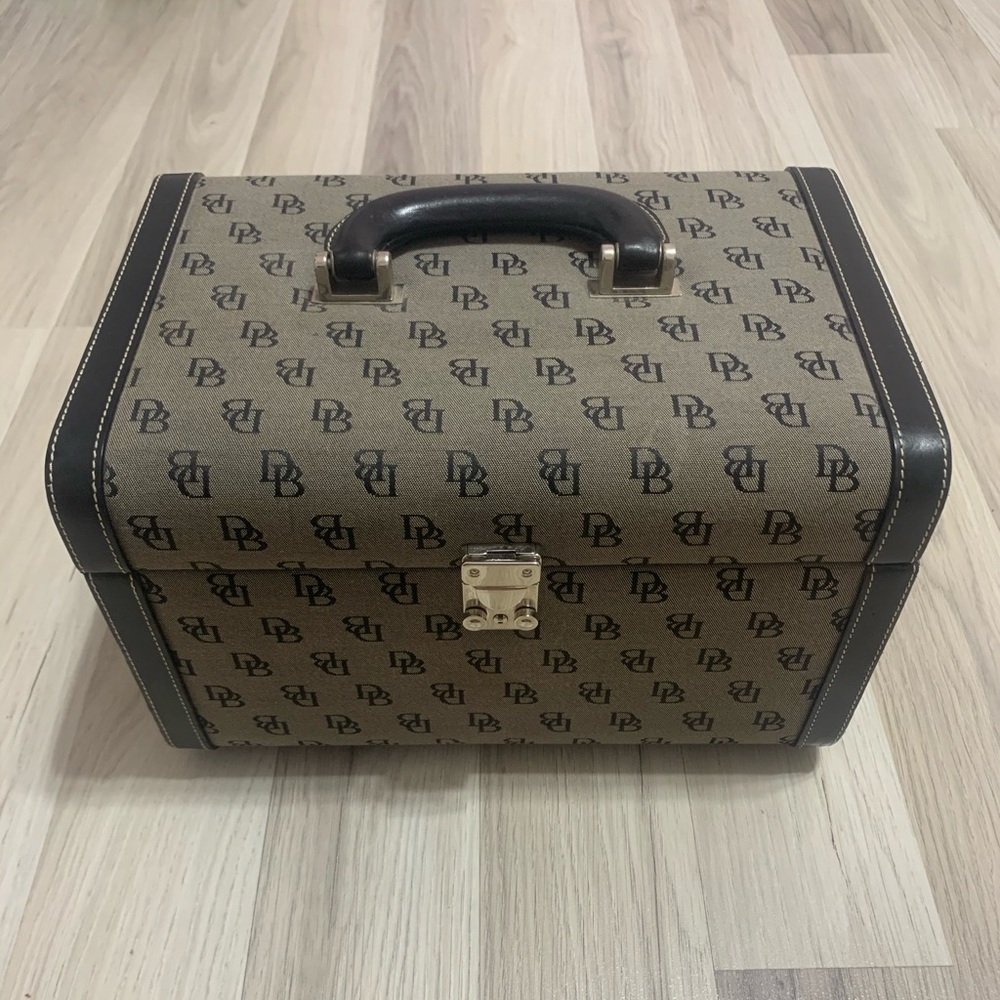 Dooney & Bourke Makeup Box